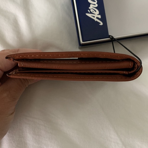 NWT Aeropostale Men’s Tan Wallet - Picture 8 of 15